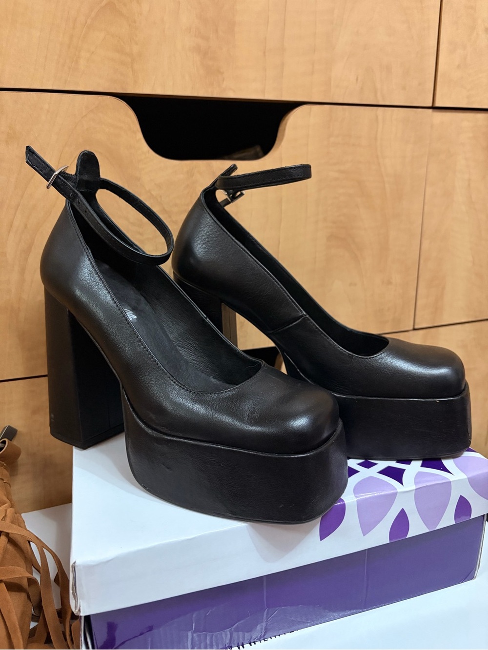L'INTERVALLE Black Platform Ankle-Strap Block Heels